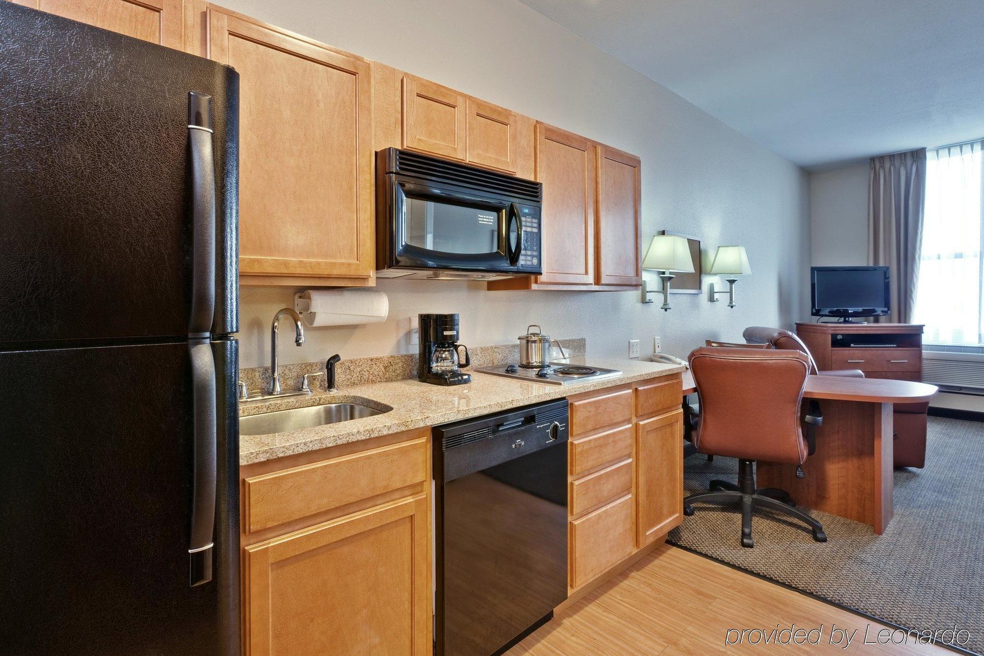 Candlewood Suites Terre Haute, an IHG Hotel Chambre photo