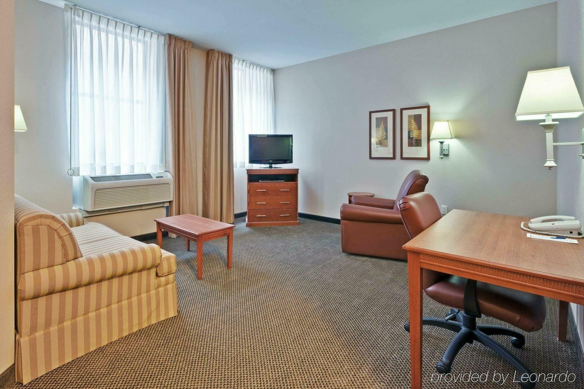 Candlewood Suites Terre Haute, an IHG Hotel Extérieur photo